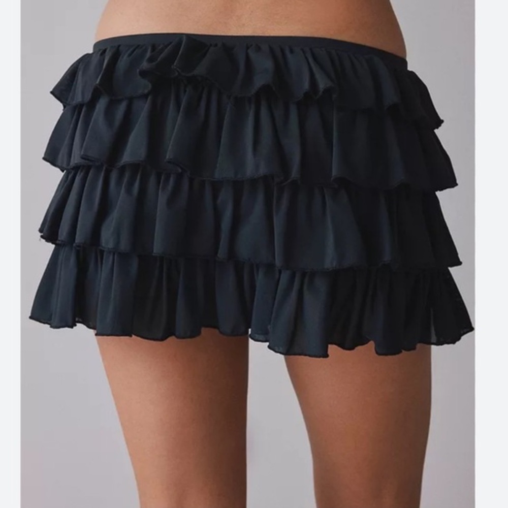 Urban Outfitters Out From Under Cammy Ruffled Mini Skort in Black Size XXS NWT